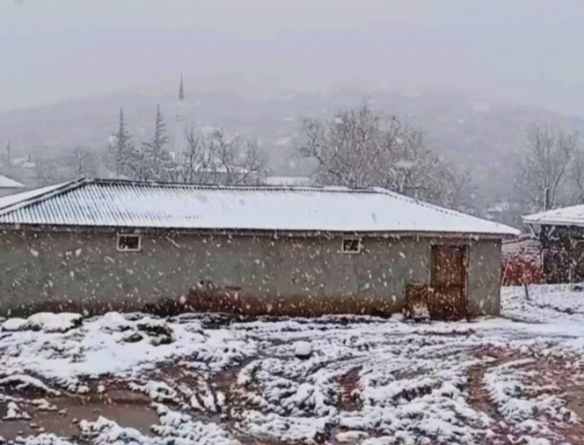 Edirne'de kar yağışı başladı