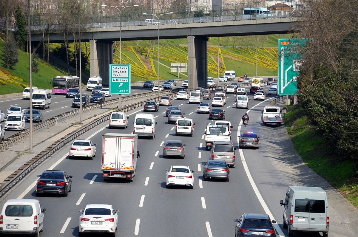 İstanbul'da kısıtlama öncesinde trafik yoğunluğu
