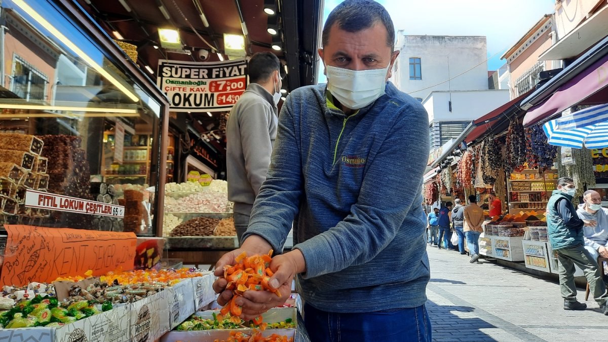 Bayram öncesi Mısır Çarşısı'nda sessizlik hakim