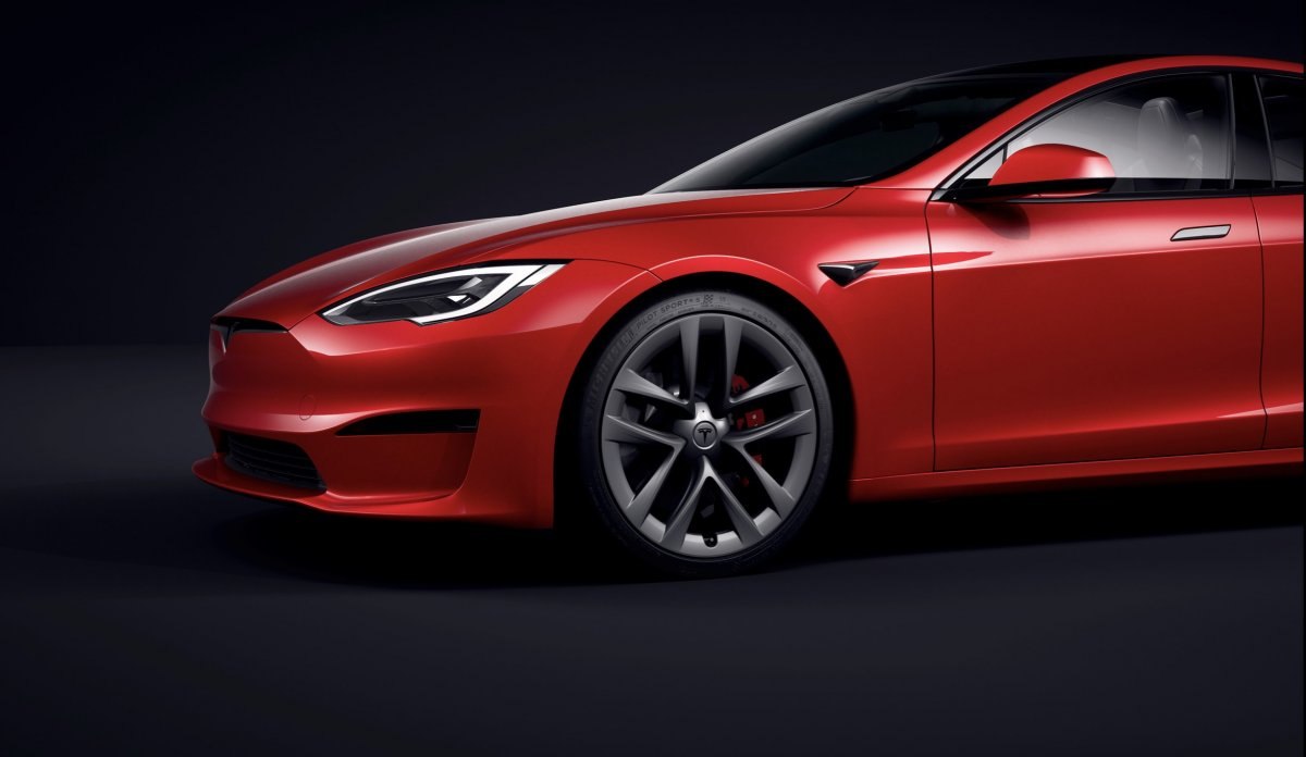 Dünyanın en hızlı aracı Tesla Model S Plaid tanıtıldı