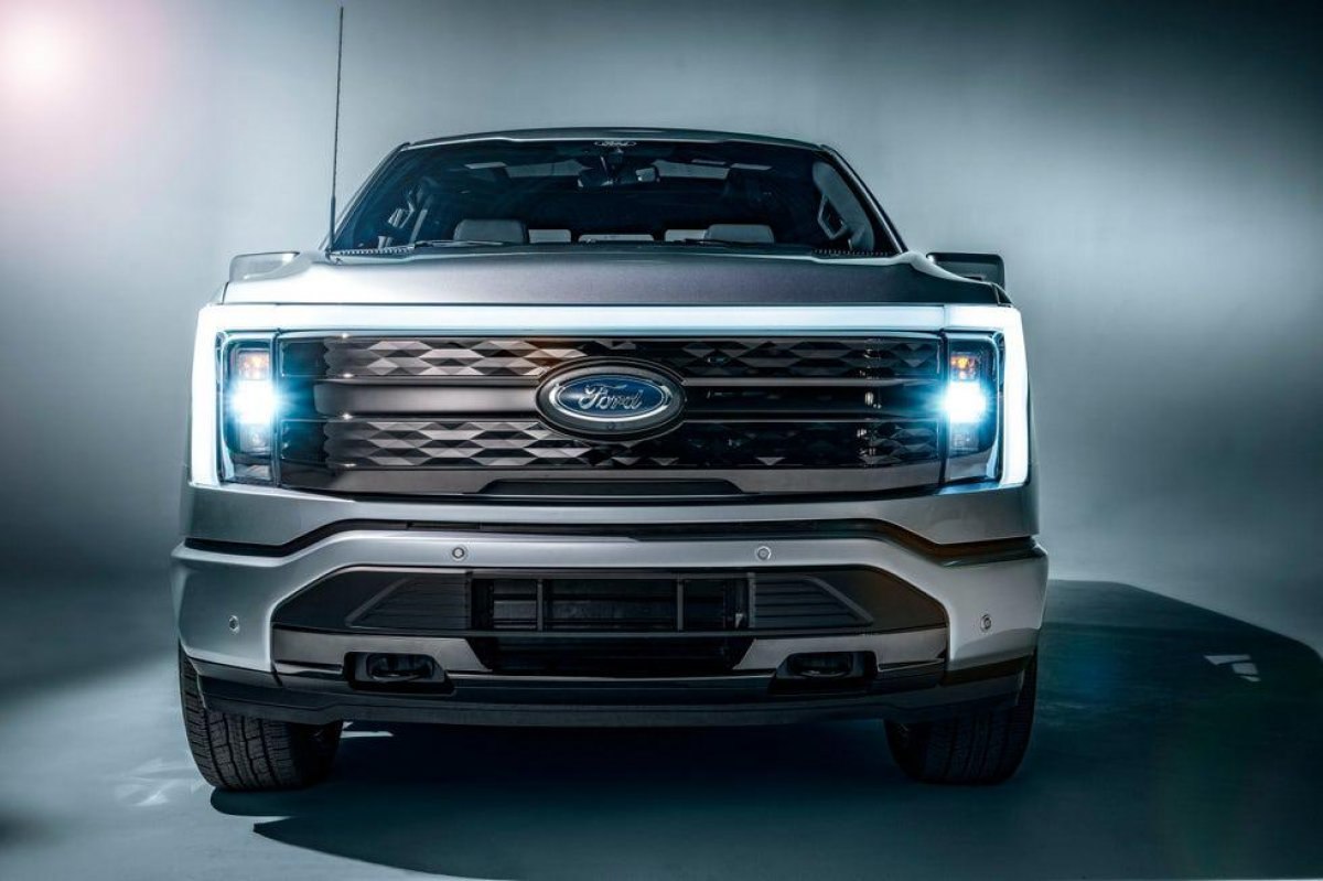 Elektrikli Ford F-150 Lightning tanıtıldı