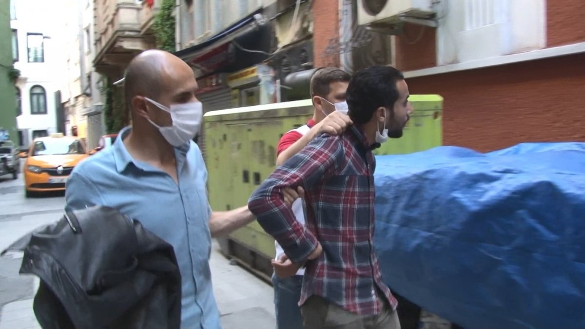 Taksim'de Tunuslu hırsız, Filistinli turistin cep telefonunu çaldı