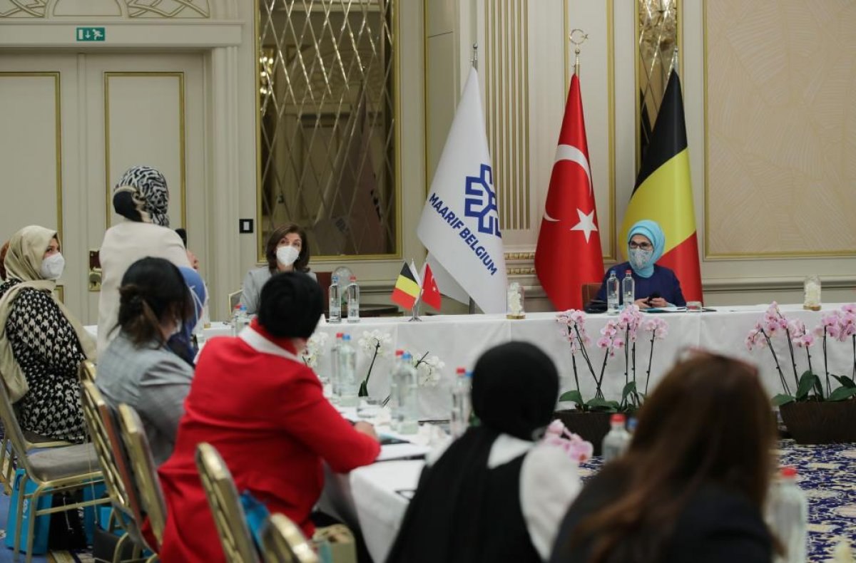 Emine Erdoğan, Belçika'daki Türk STK'larının temsilcileriyle bir araya geldi