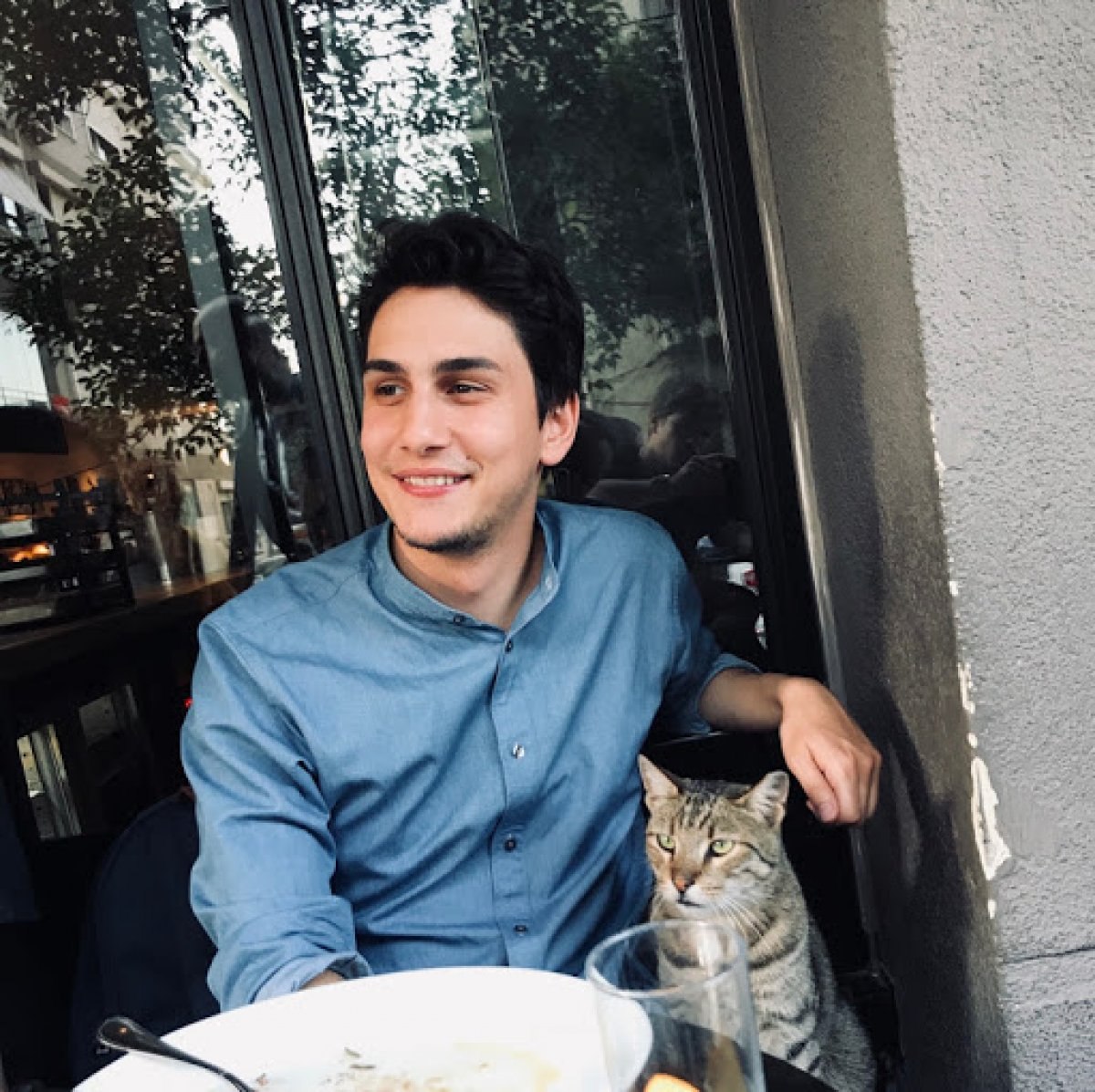 Sen Çal Kapımı Eda'nın asistanı Kerem kimdir? Sina Özer hakkında bilgiler...