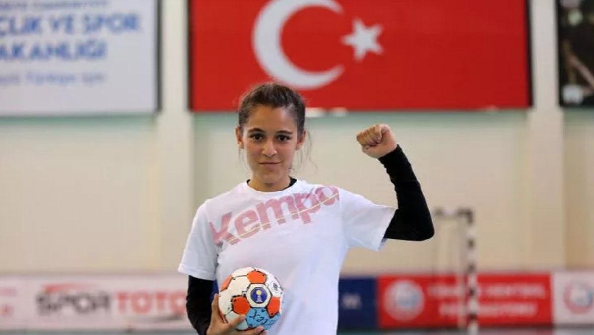Hikayesi ile duygulandıran Hentbolcu Merve Akpınar kimdir? Merve Akpınar'ın biyografisi...