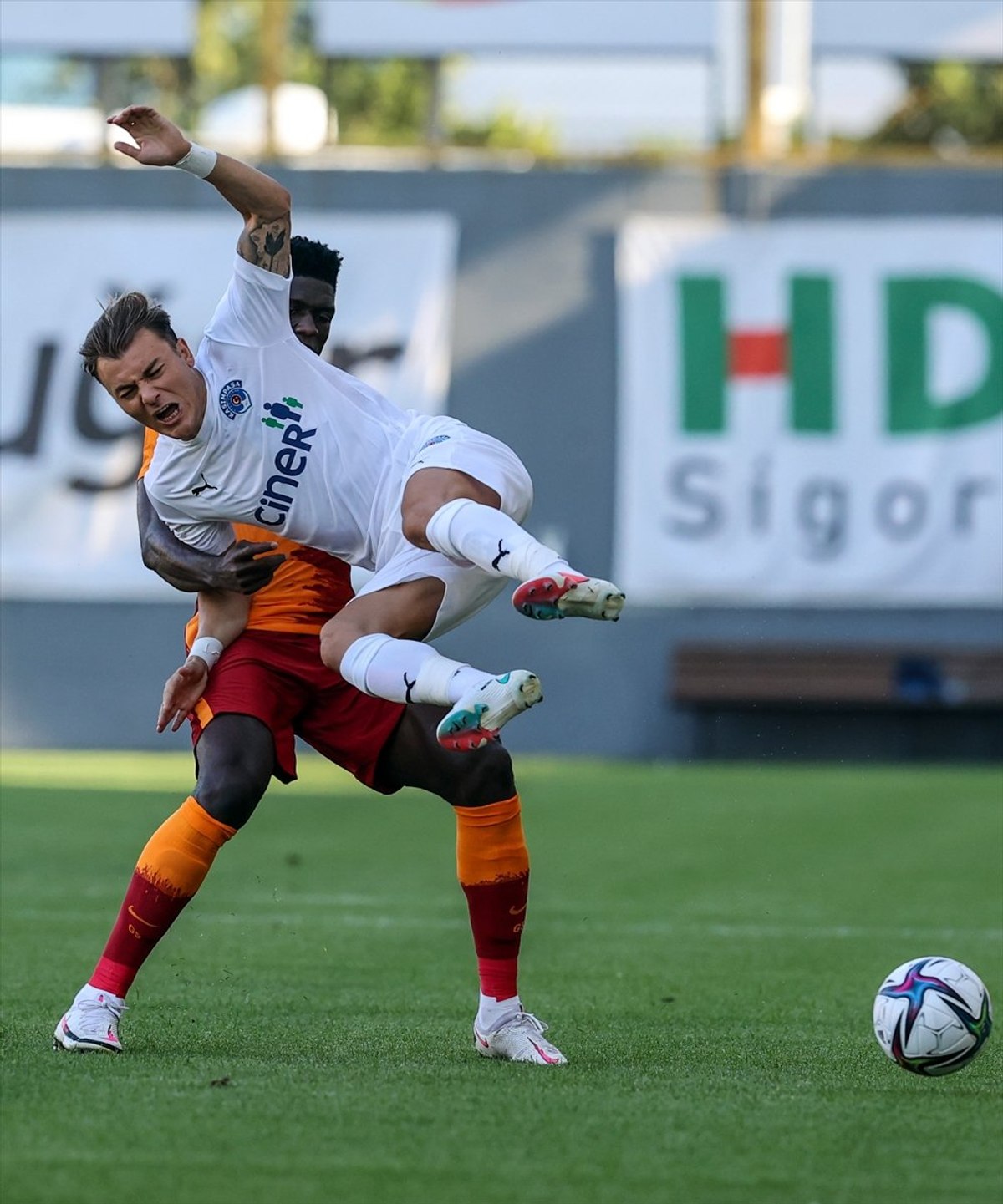 Galatasaray, Kasımpaşa'yı 4 golle geçti