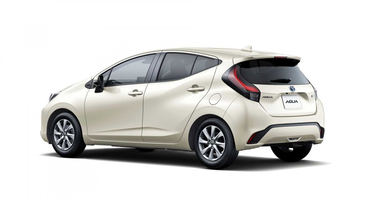 2022 Toyota Aqua, hibrit motor seçeneğiyle tanıtıldı