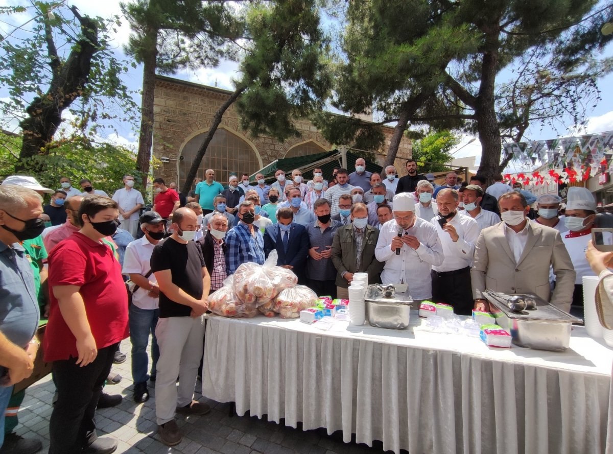 Bursa’da Abdal Mehmet Hazretleri’ni anmak için 5 asırdır yılda bir kez çorba pişiriliyor