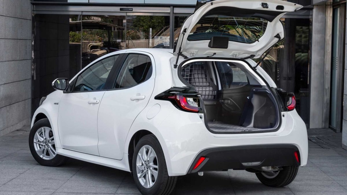 Toyota Yaris hafif ticariye dönüştü: Yaris Hibrit ECOVan