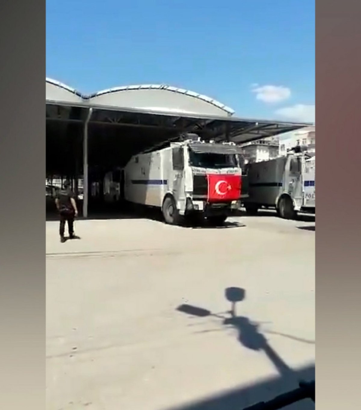 TOMA'lar, Manavgat'tan çiçeklerle uğurlandı