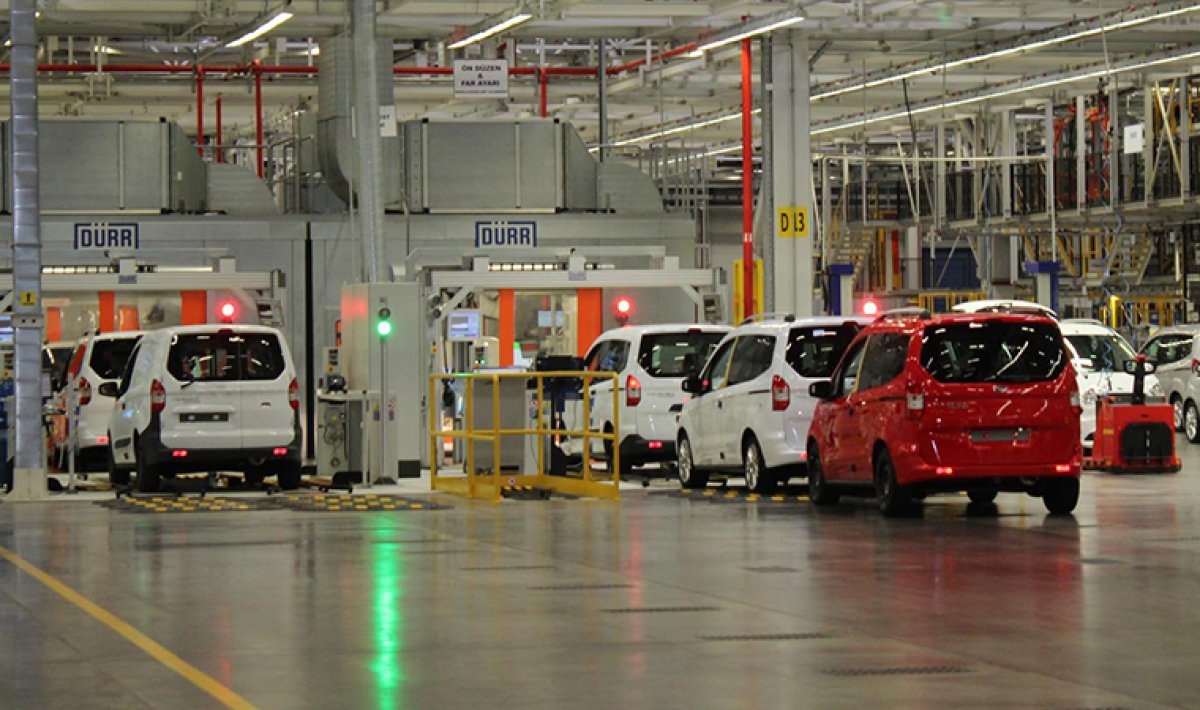 Ford Otosan borçlarını ödemeyen bayilere dava açtı