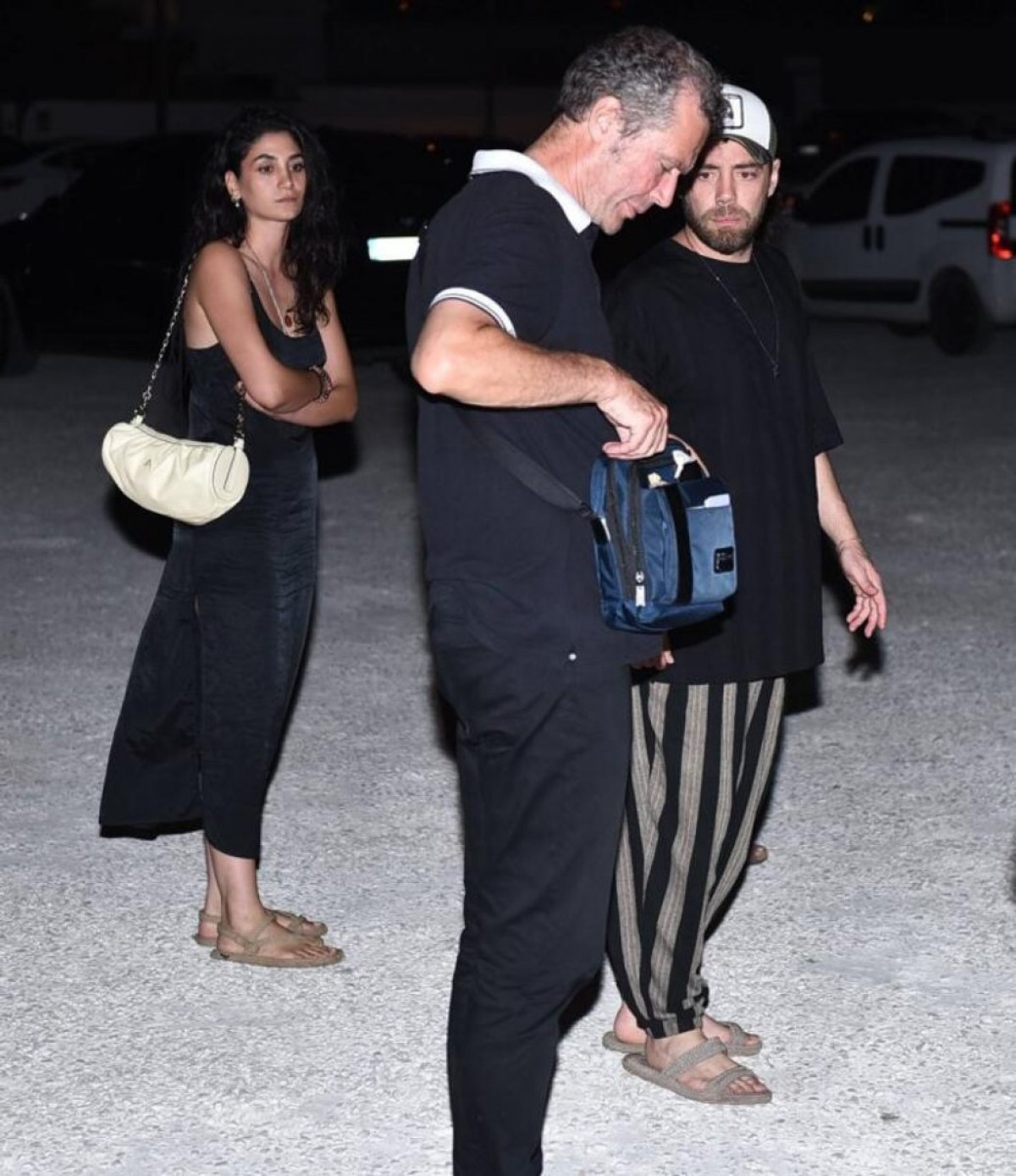 Hande Erçel 'dostluğa' noktayı koydu! Hızlı başlayan aşkın ardından ilk hamle..