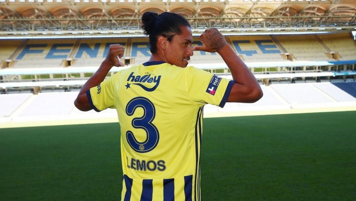 Fenerbahçe'de bir isim daha gitti! Sarı-lacivertli camiadan ayrılan o isim..