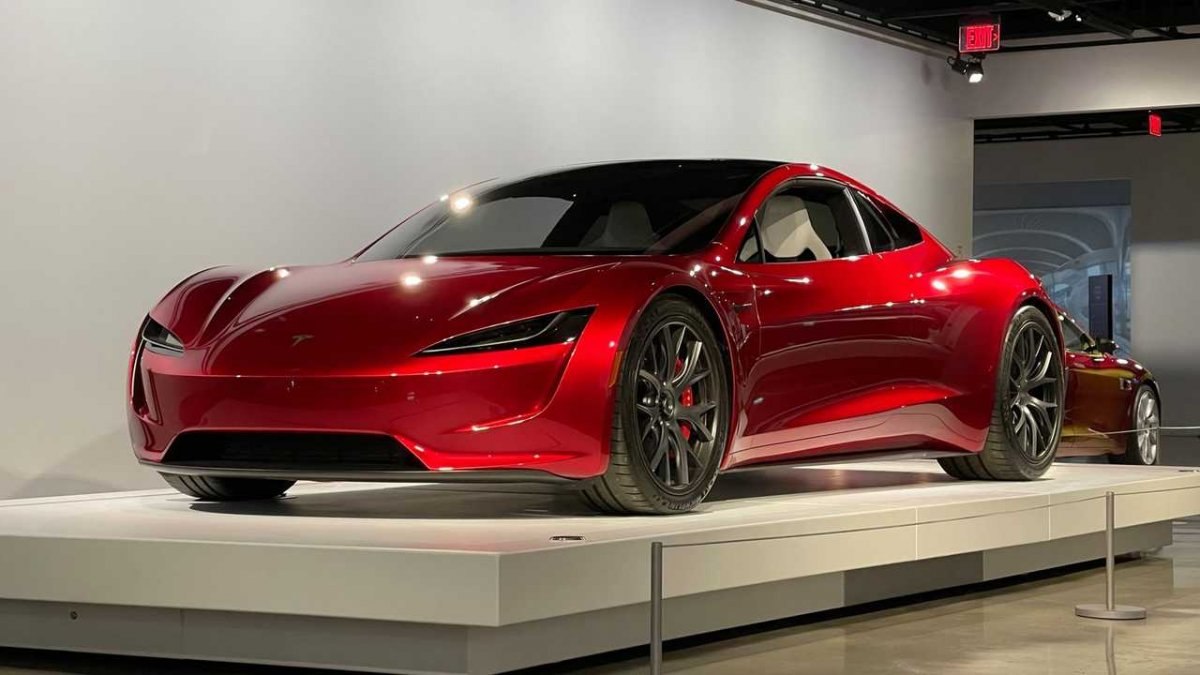 Tesla, çip krizi nedeniyle Çin'de üretime ara verdi