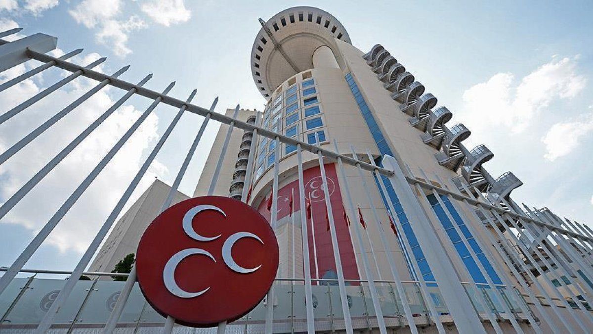 MHP'de 7 isim, partiden ihraç edildi