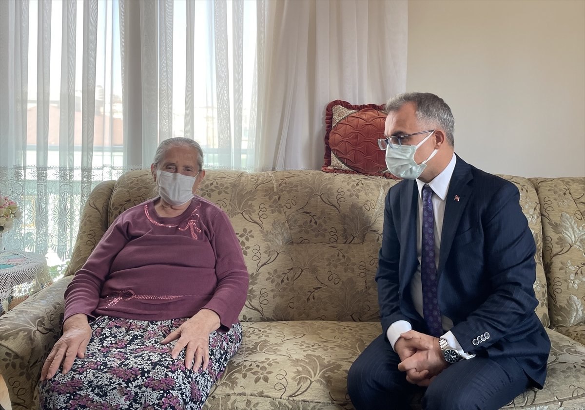 Maltepe’de, 65 yaş üzeri vatandaşlar evlerinde aşılandı