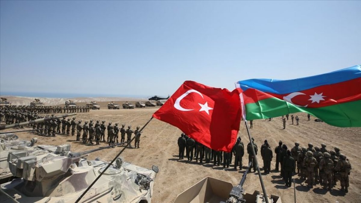 Azerbaycan ordusu, bir yıl önce 30 yıllık işgali sonlandırdı