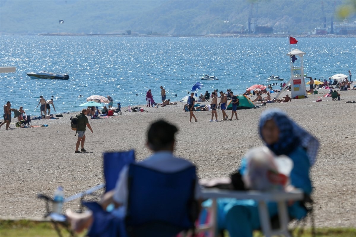 Antalya'da yaz bitmiyor