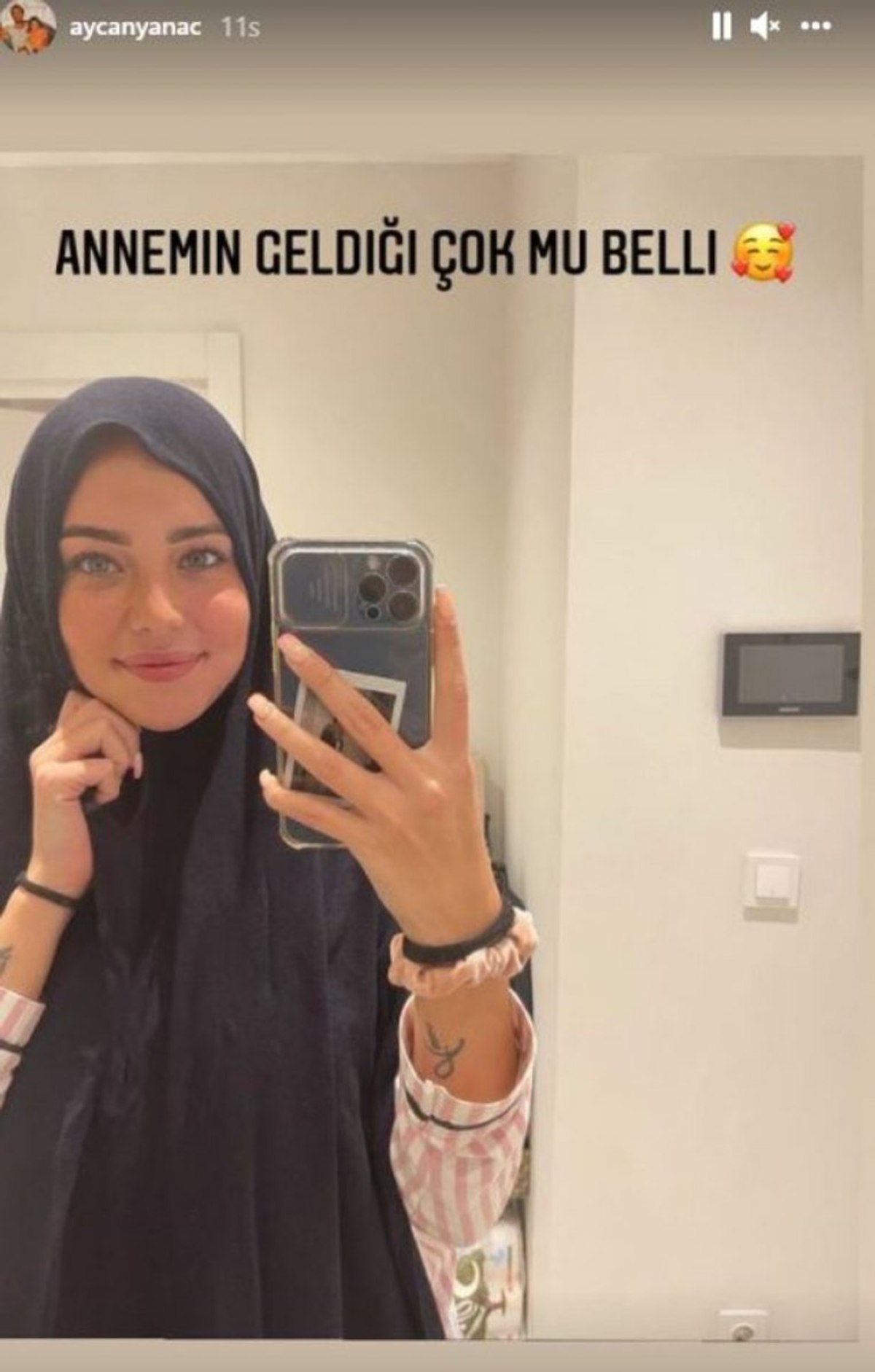 Survivor Aycan Yanaç'ın başörtülü pozu olay oldu! Kendisini eleştiren takipçisini ifşa etti