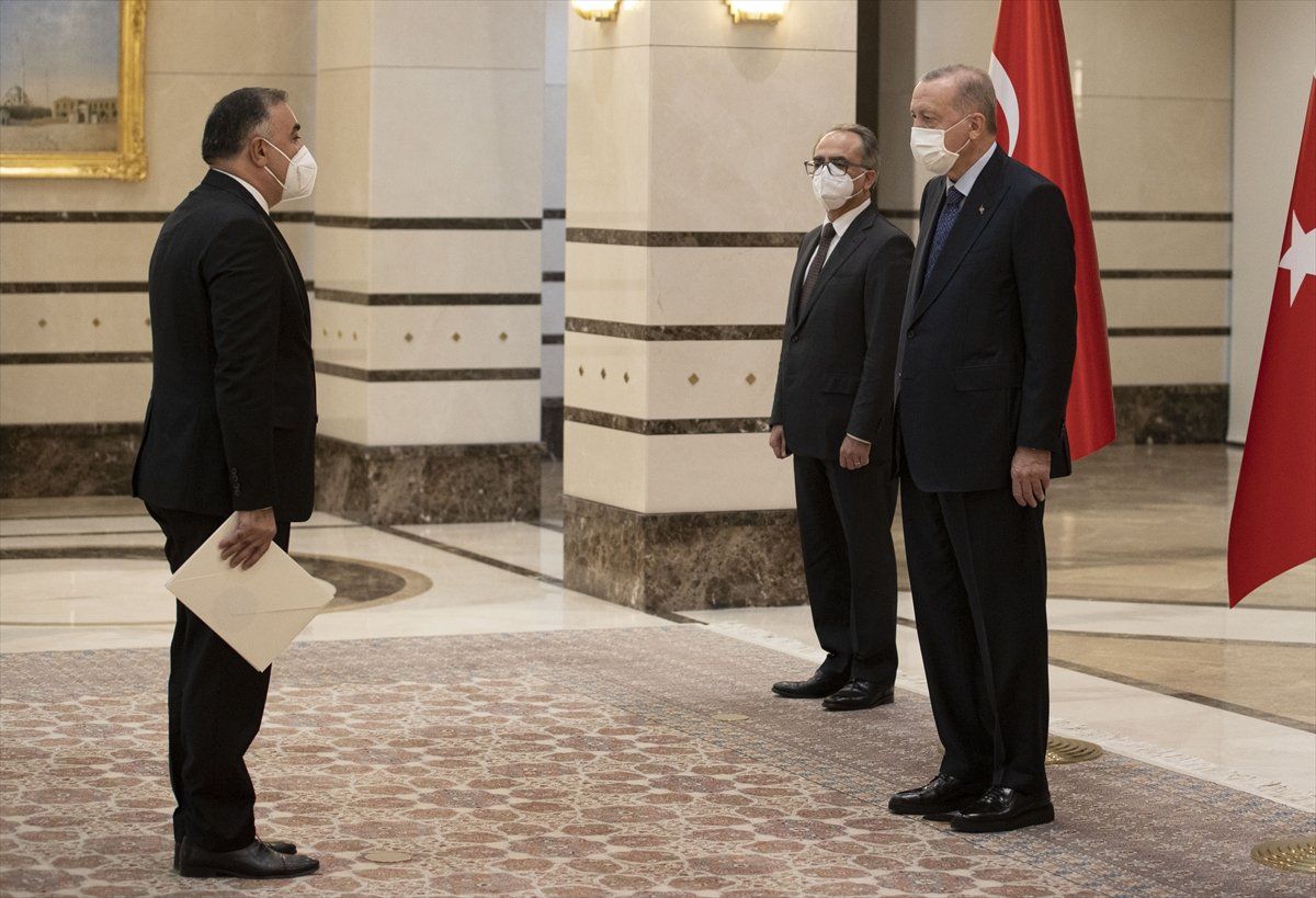 Azerbaycan'ın Ankara Büyükelçisi Mammadov, Erdoğan'a güven mektubu sundu