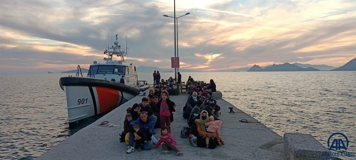 Bodrum açıklarında 79 göçmen kurtarıldı