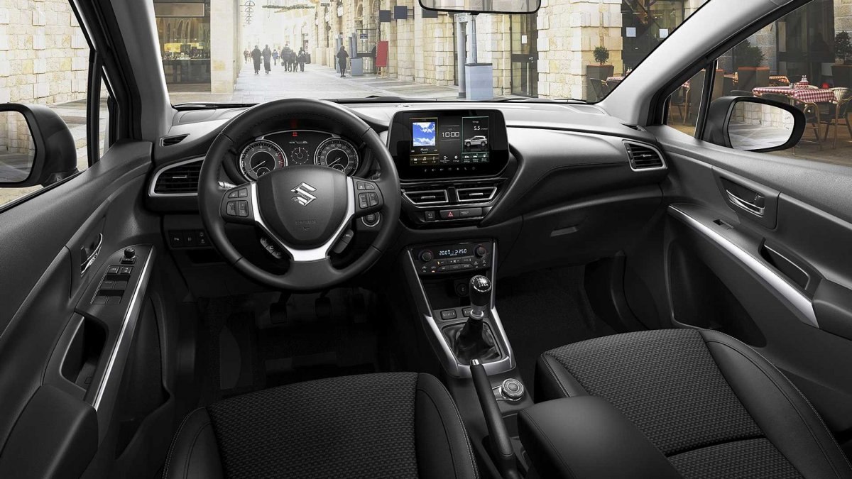 Suzuki S-Cross, yeni tasarımıyla tanıtıldı