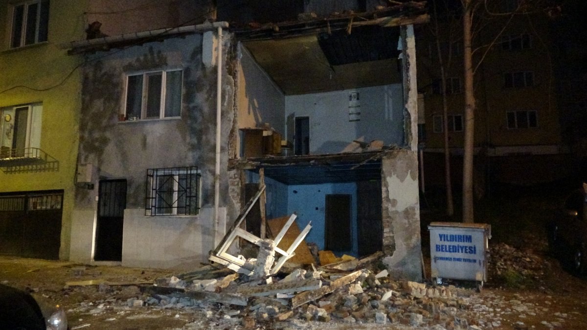 Bursa'da lodos hayatı felç etti