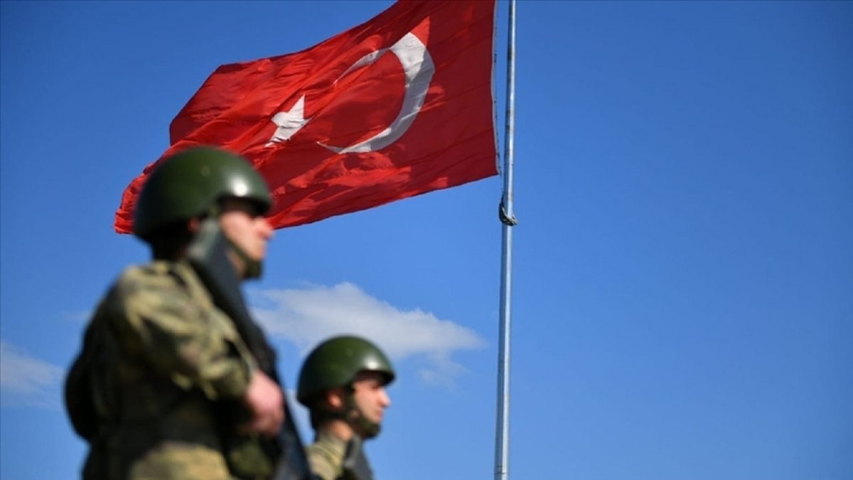 Suriye ile Yunanistan hudutlarında 16 kişi yakalandı