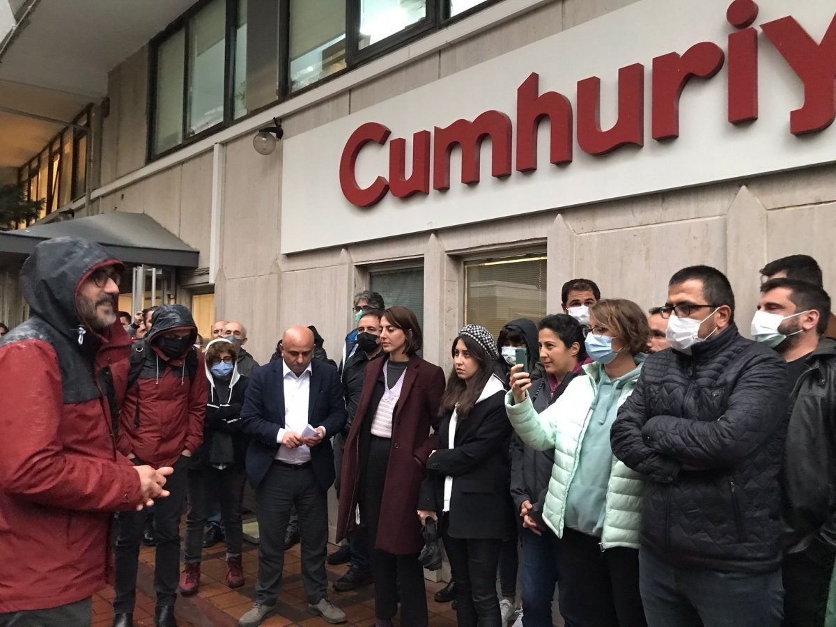 Cumhuriyet gazetesinden Genel Yayın Yönetmeni Aykut Küçükkaya görevden alındı