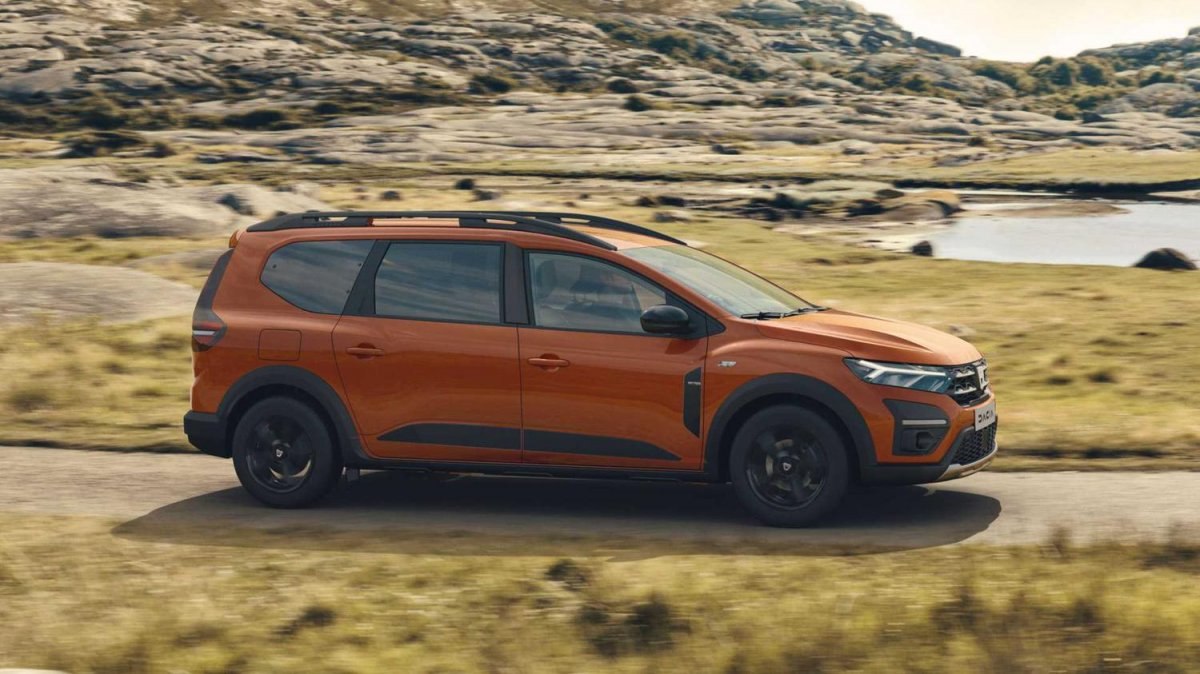 Türkiye'ye de gelecek: Yeni Dacia Jogger'ın yurt dışı fiyatı belli oldu