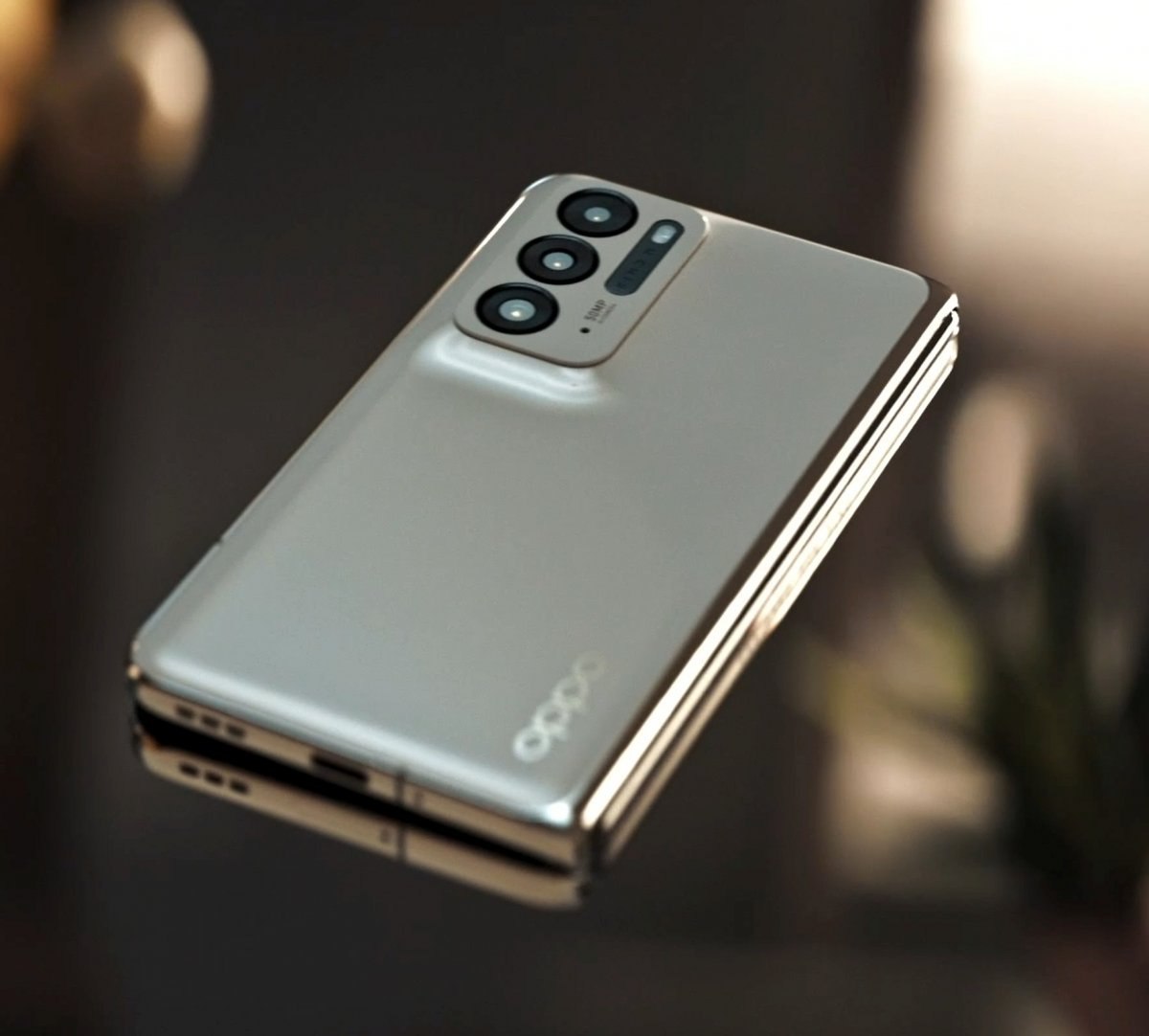 OPPO'nun ilk katlanabilir telefonuna ait yeni fotoğraflar