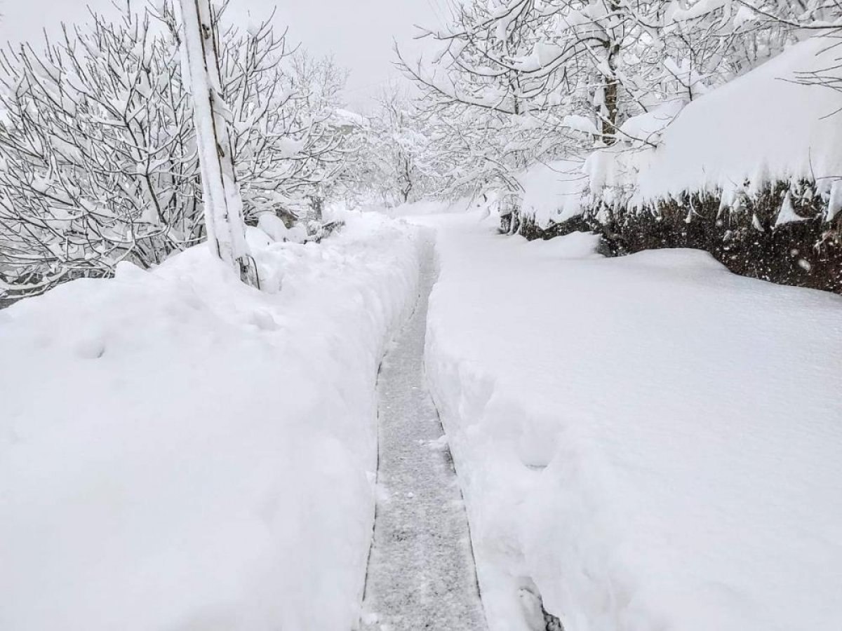Zonguldak'ta kar kalınlığı 1 metreye ulaştı