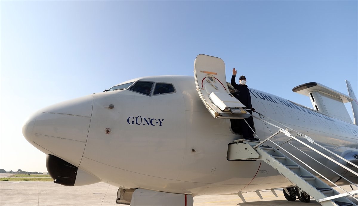 Hulusi Akar'dan Yunanistan'a 12 mil uyarısı
