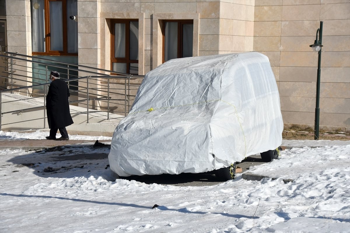 Erzurum, Kars ve Tunceli'de kar yağışı etkili