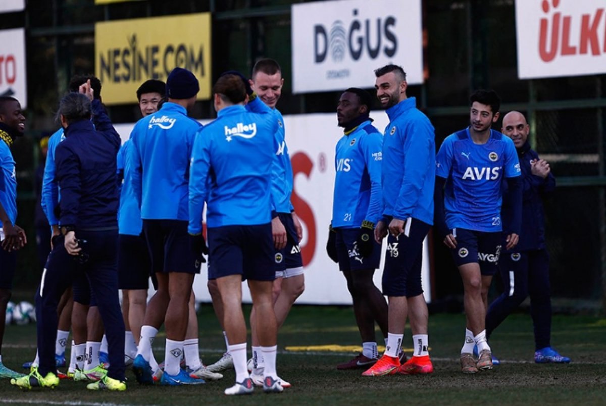 Fenerbahçe'de Adana hazırlıkları: O isimler takımla çalışmadı!