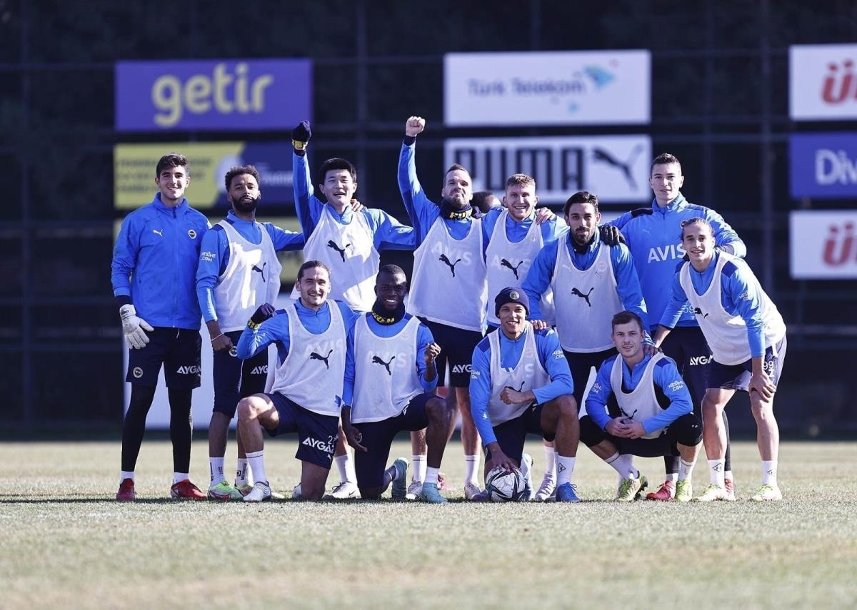 Fenerbahçe'de Adana hazırlıkları: O isimler takımla çalışmadı!