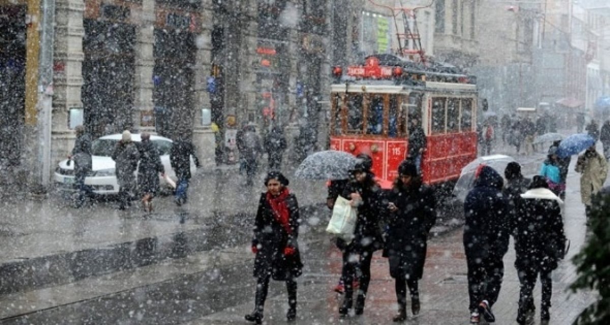 İstanbul'da cuma itibarıyla yoğun kar yağışı görülecek