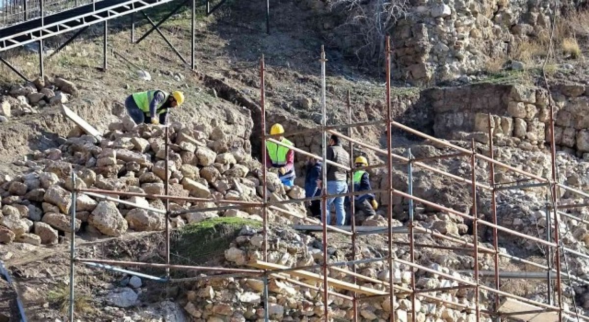 Vampir meraklıları akın ediyor! İşte Kont Drakula'nın Türkiye'de esir tutulduğu kale