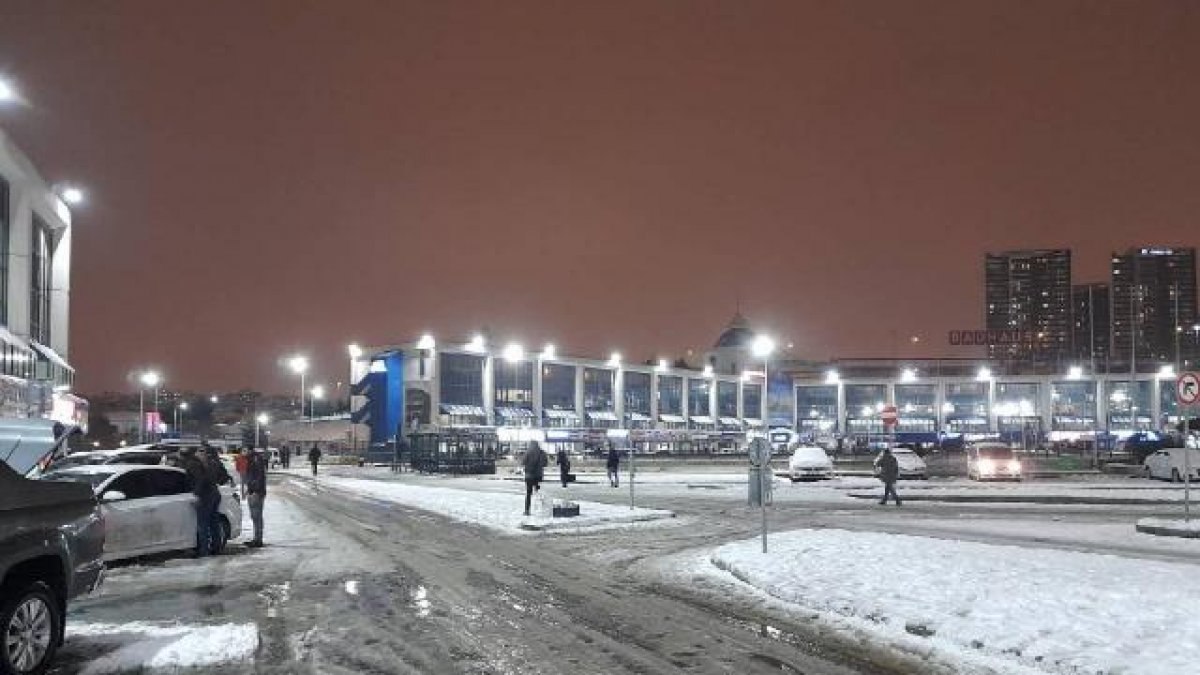 Kar rötarı! Otogarlar ne zaman açılacak? Esenler, Harem, Alibeyköy...
