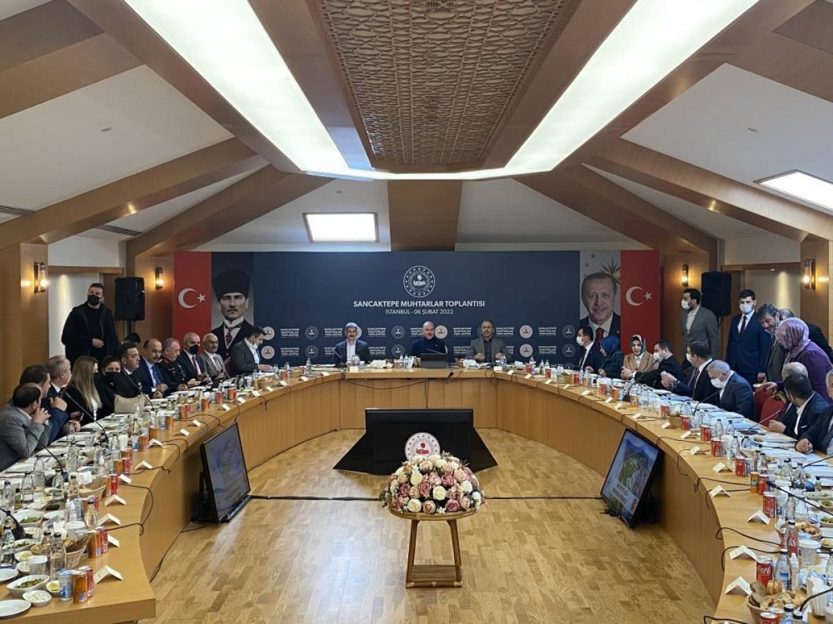 İçişleri Bakanı Süleyman Soylu, muhtarlarla görüştü