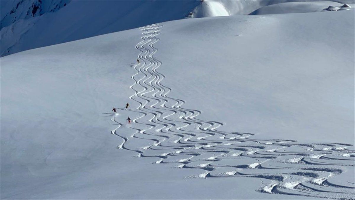 Kaçkarlar, heliski tutkunlarını ağırlıyor