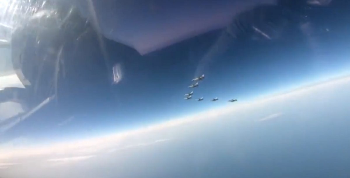 F-16 pilotlarının eğitim uçuşu nefes kesti