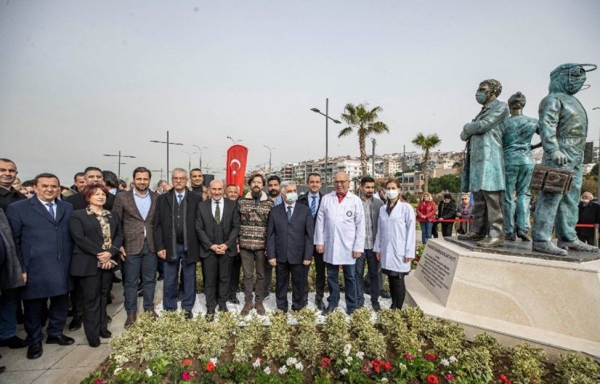 CHP'den İzmir'e yeni heykel