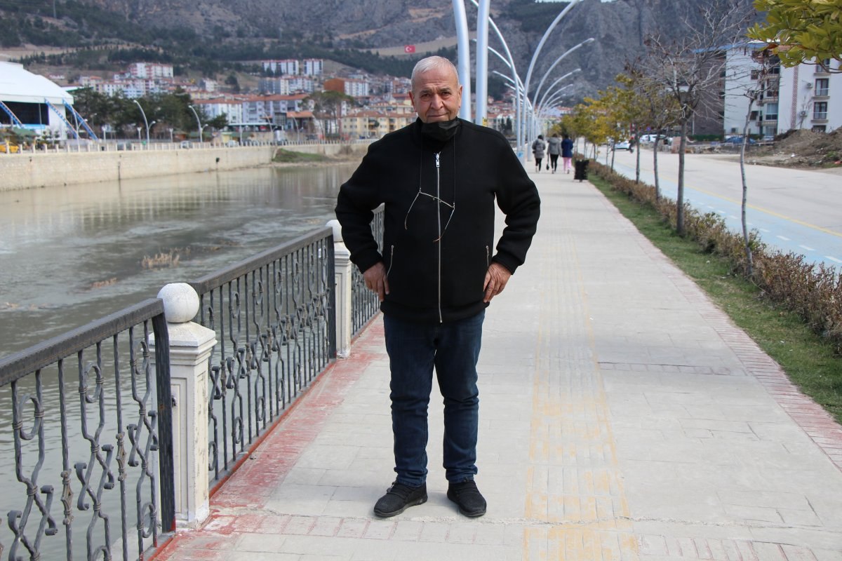 Amasya’da yaşlı adam verdiği kilolarla hayata yeniden tutundu