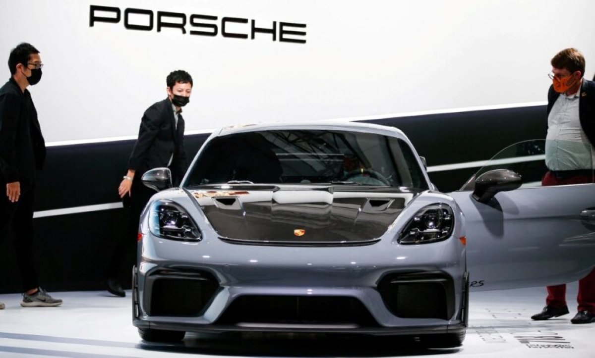 Porsche CEO'su: Apple ile görüşüyoruz