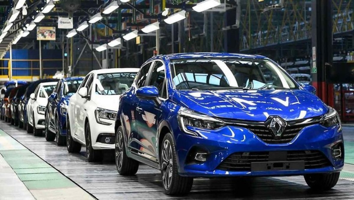 Renault, tepkiler nedeniyle Rusya'daki üretimi yine durdurdu