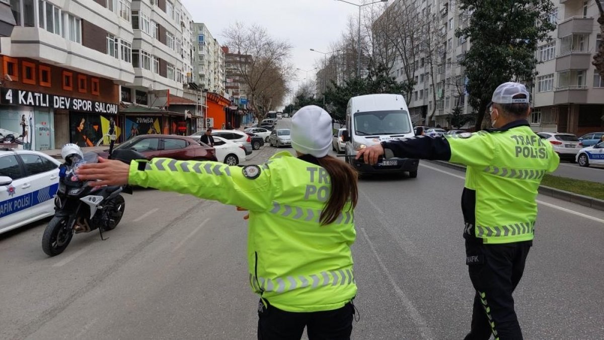 Samsun'da 25 okul servis aracı trafikten men edildi