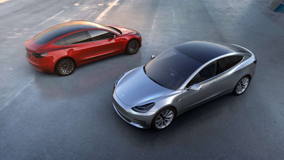 Tesla, 100 binden fazla aracını geri çağırdı