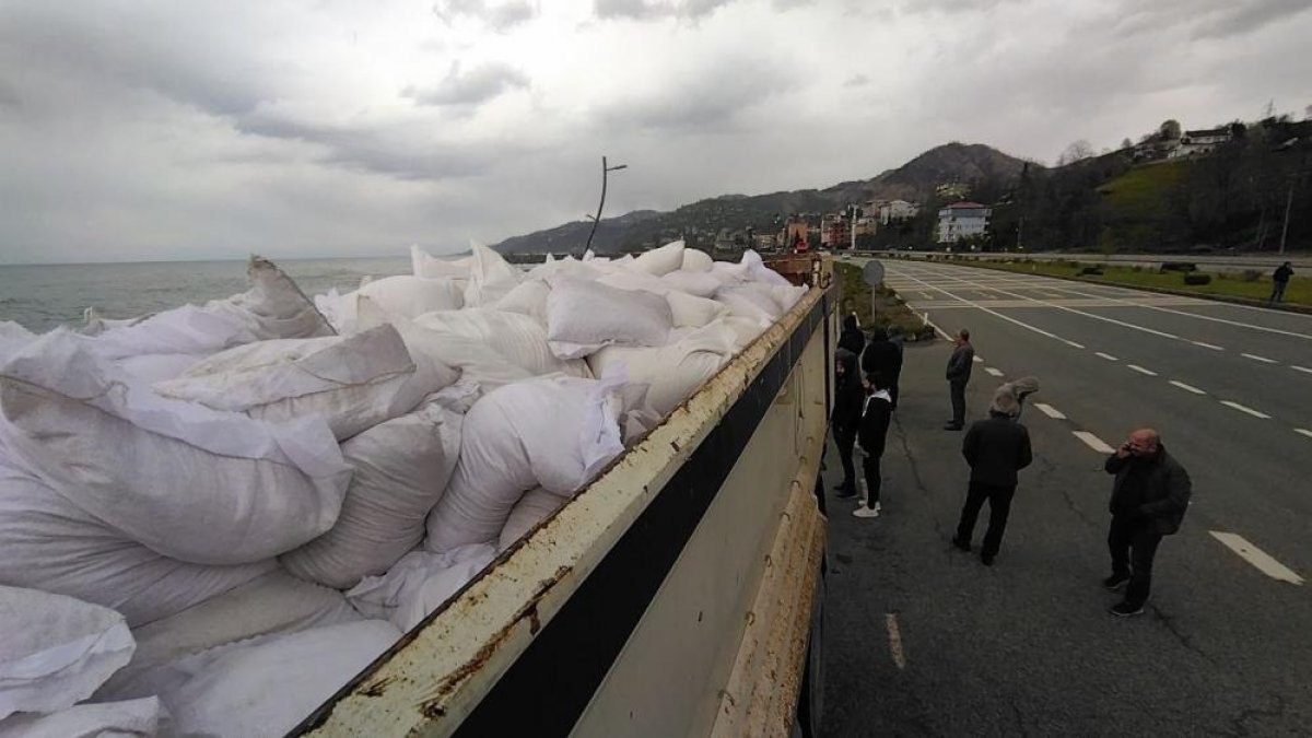 Rize'de çay üreticilerine gübre hilesi son anda fark edildi