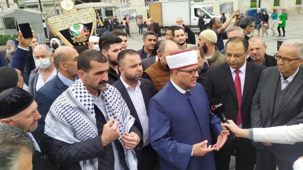 Ayasofya'da cuma namazını Filistinli bakan kıldırdı